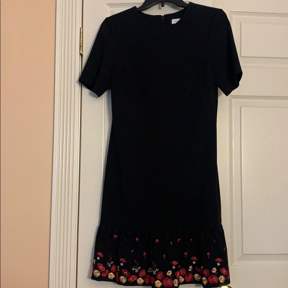 CALVIN KLEIN BLACK DRESS WITH FLORAL FLOUNCE